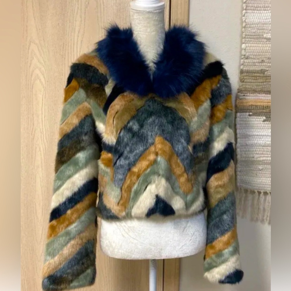 Cliche brand Faux Fur Jacket Coat- Small- Concert-worthy Show Stopper!